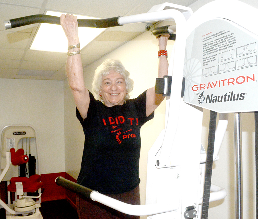 lady lifting weights